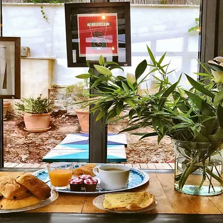 فندق مبيت وإفطار بي آند بي دو روك فليوري