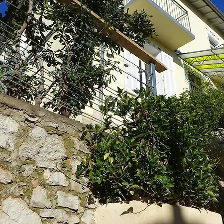Panzió Du Roc Fleuri 2*