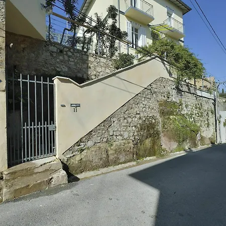 Du Roc Fleuri Oda ve Kahvaltı